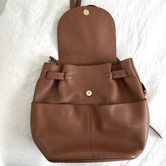 Cuyana Leather Backpack Brown/Caramel - Picture 7 of 16
